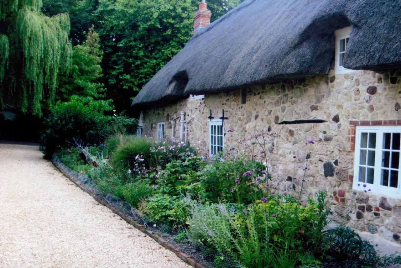 Afton Thatch: Beautiful Thatched Family Cottage Freshwater Esterno foto