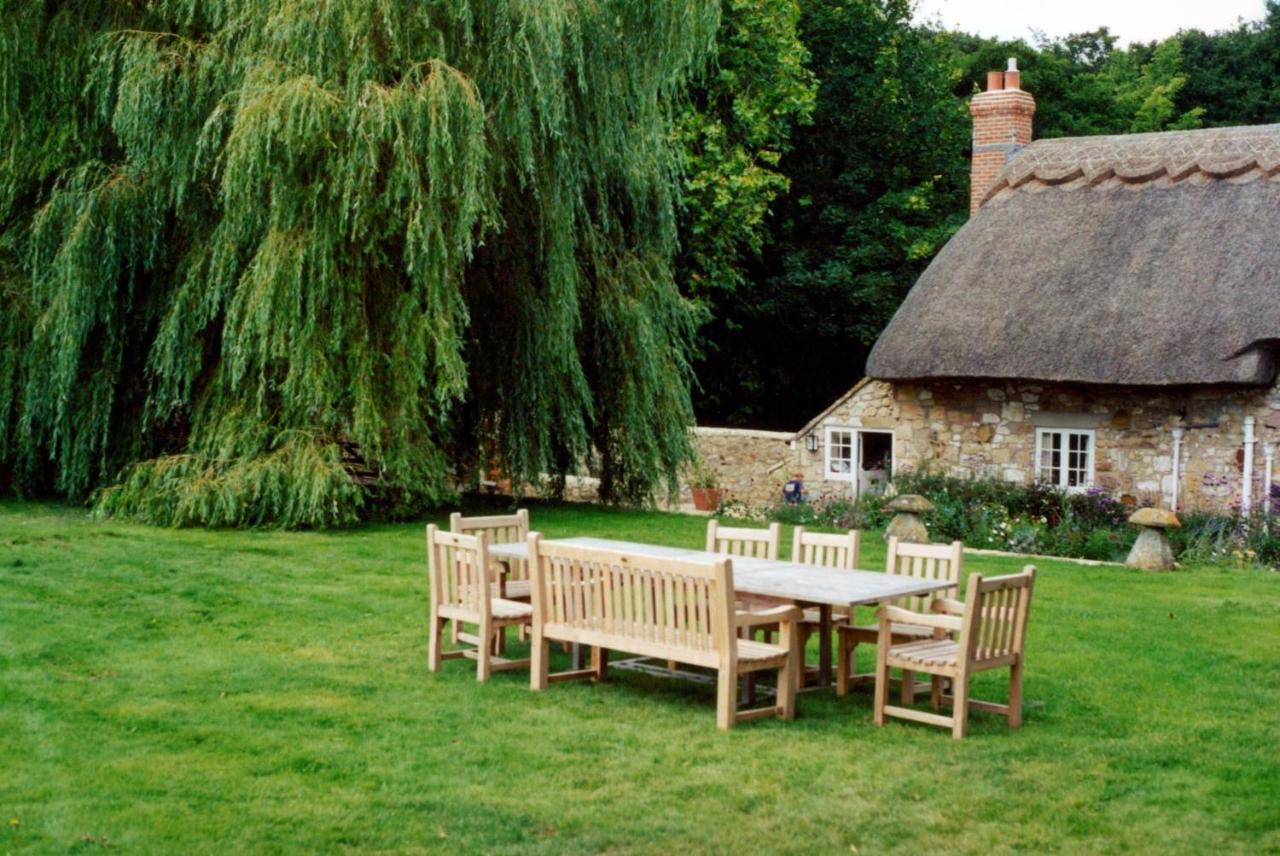 Afton Thatch: Beautiful Thatched Family Cottage Freshwater Esterno foto